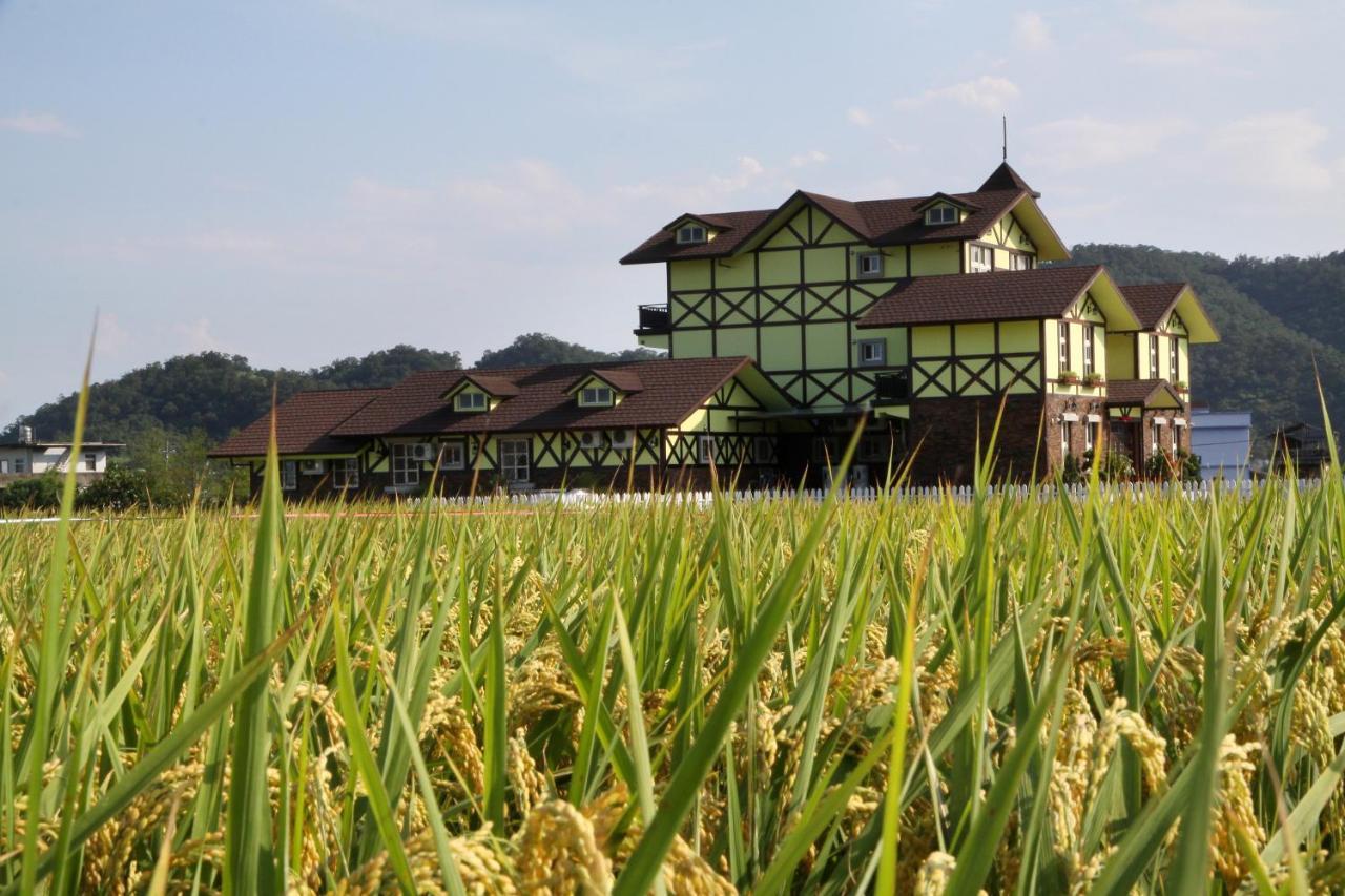 Luxembourg Hills Homestay Jiaoxi Buitenkant foto