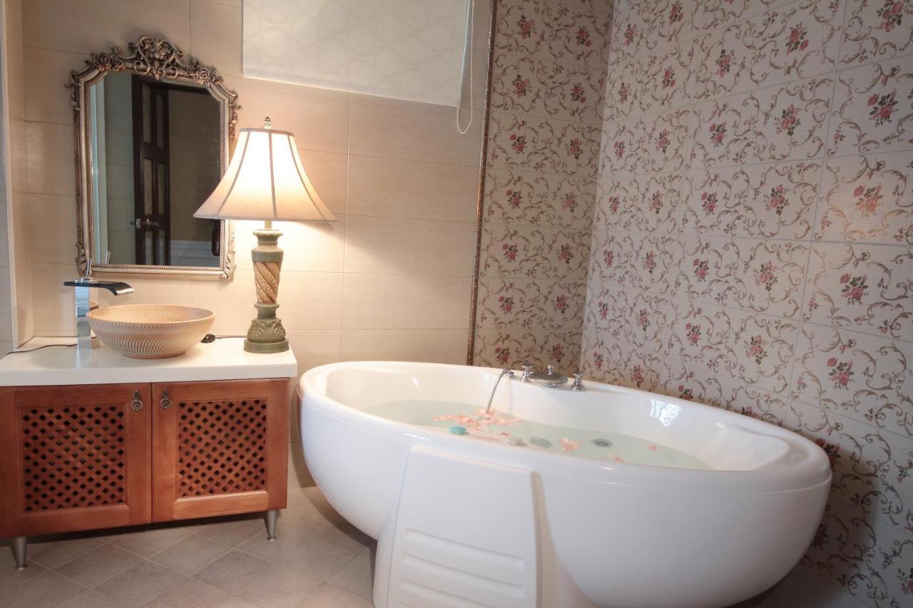 Luxembourg Hills Homestay Jiaoxi Buitenkant foto