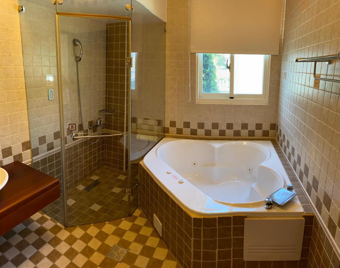 Luxembourg Hills Homestay Jiaoxi Buitenkant foto